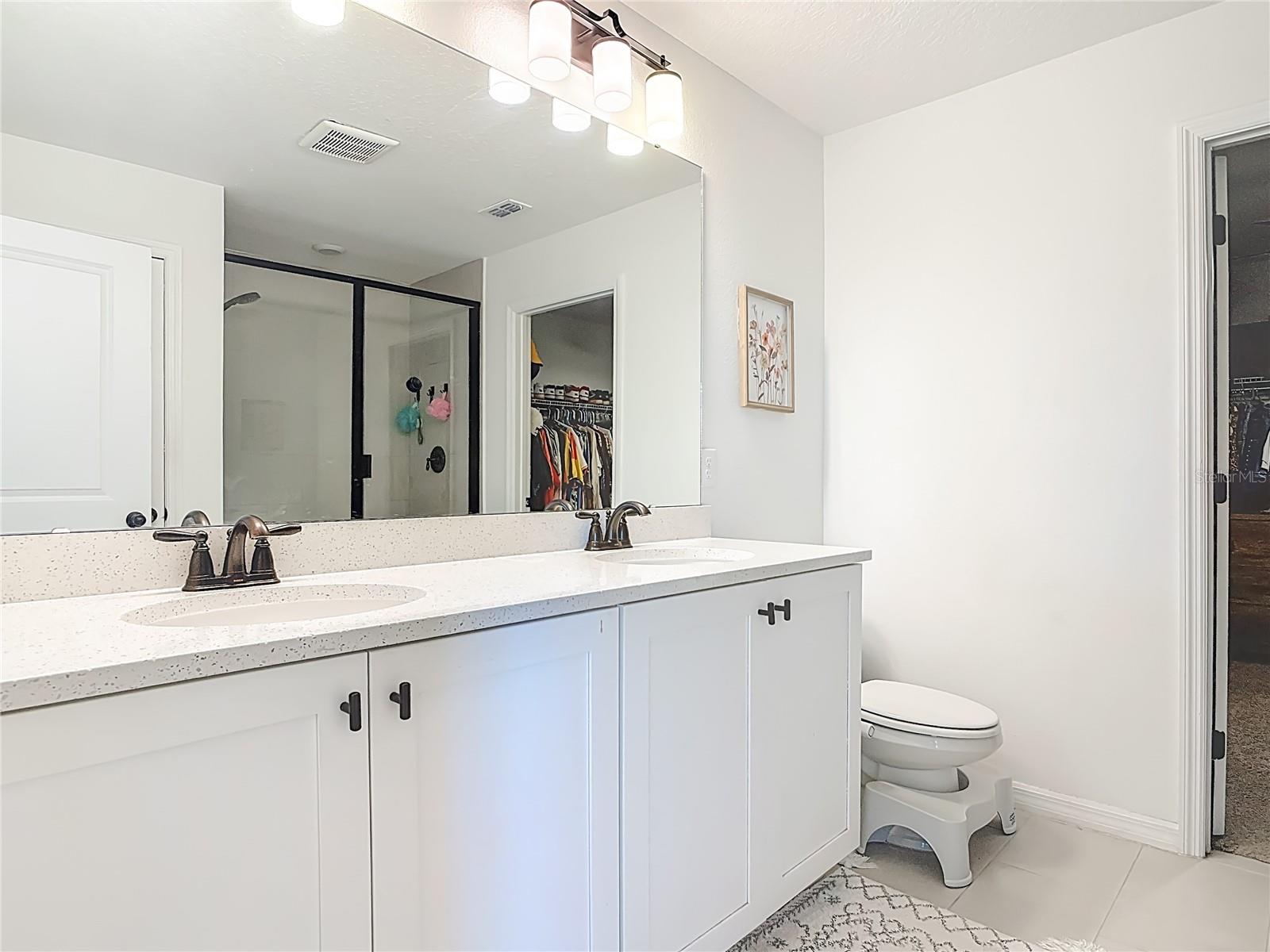 LINCOLN OAKS - Residential