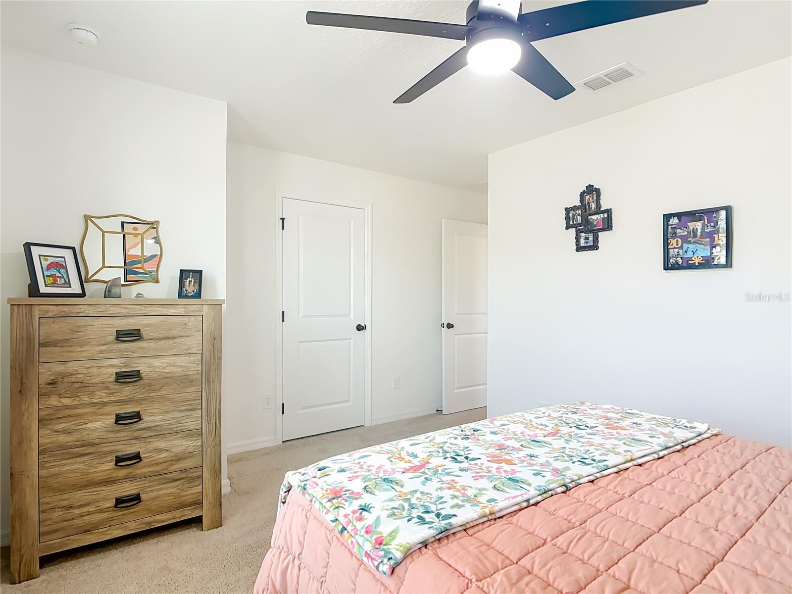 LINCOLN OAKS - Residential