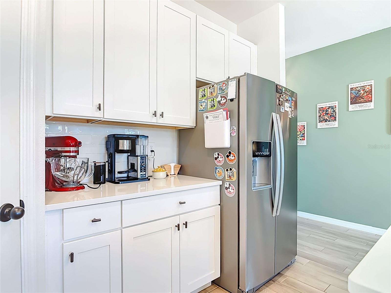 LINCOLN OAKS - Residential