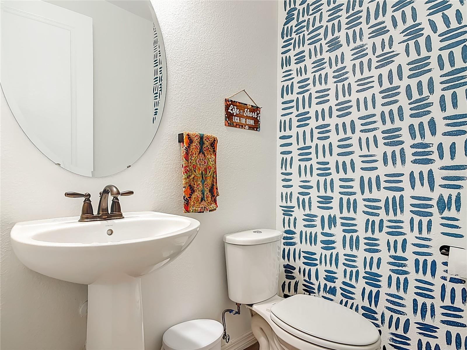 LINCOLN OAKS - Residential