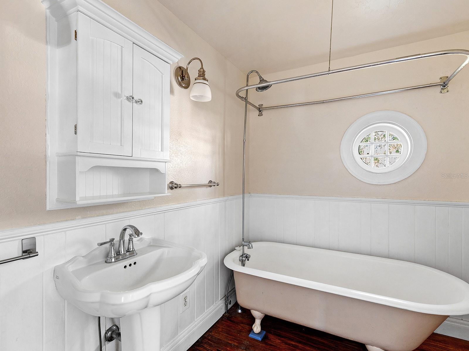 CLIFFORDS SUB - Residential