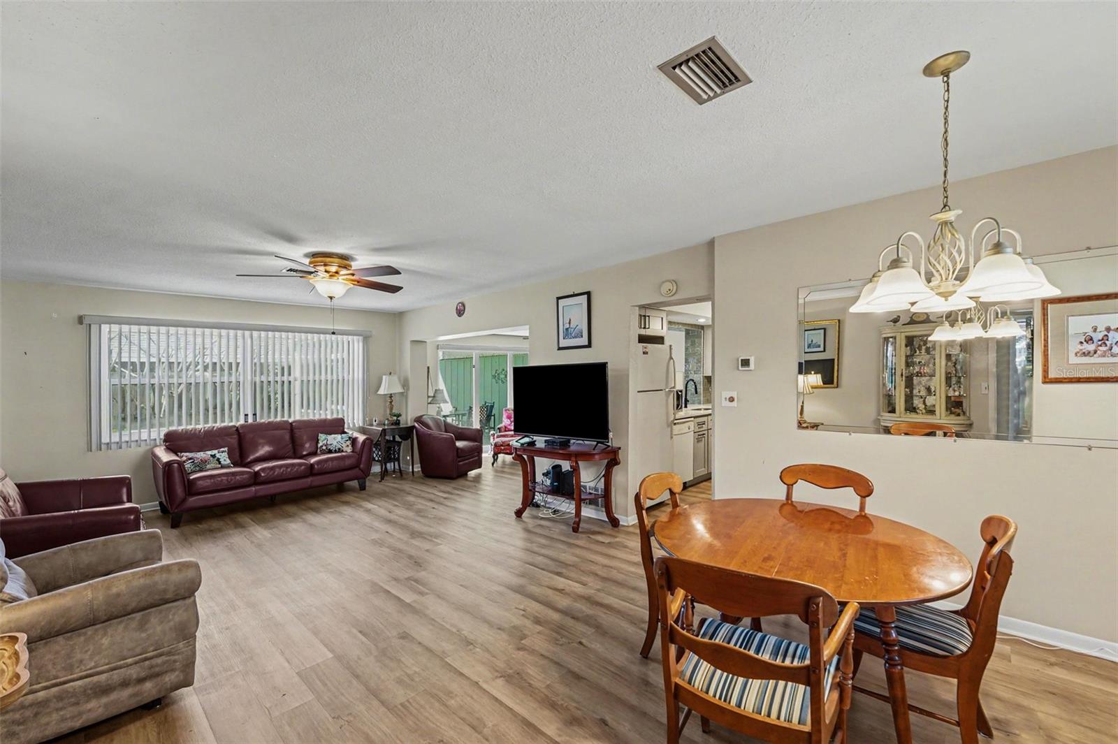 SEMINOLE-ON-THE-GREEN VILLAS - Residential