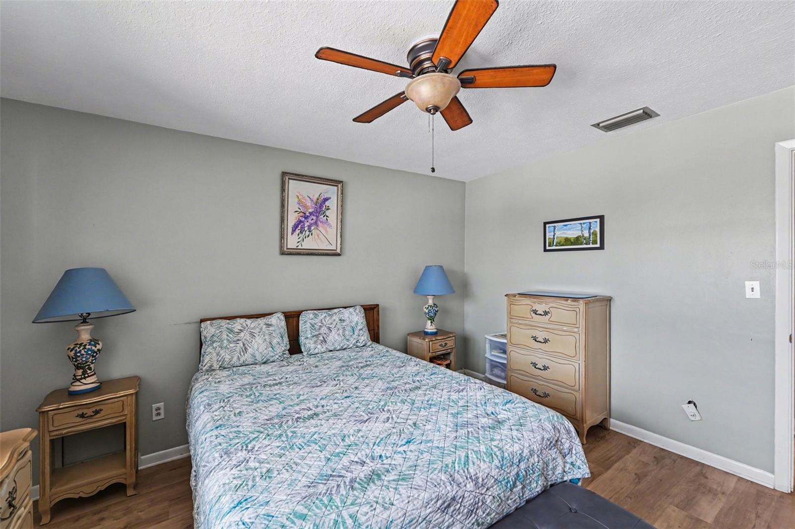 SEMINOLE-ON-THE-GREEN VILLAS - Residential