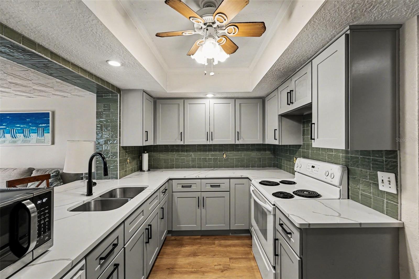 SEMINOLE-ON-THE-GREEN VILLAS - Residential