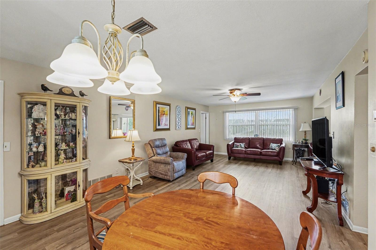 SEMINOLE-ON-THE-GREEN VILLAS - Residential