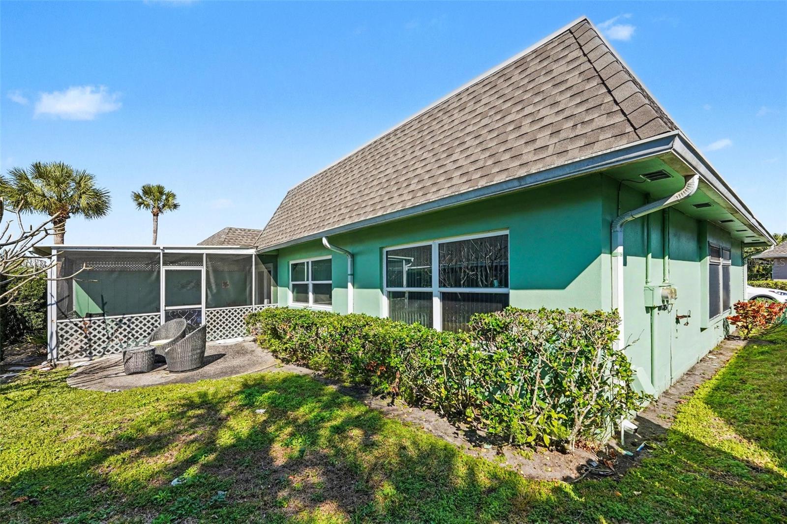 SEMINOLE-ON-THE-GREEN VILLAS - Residential