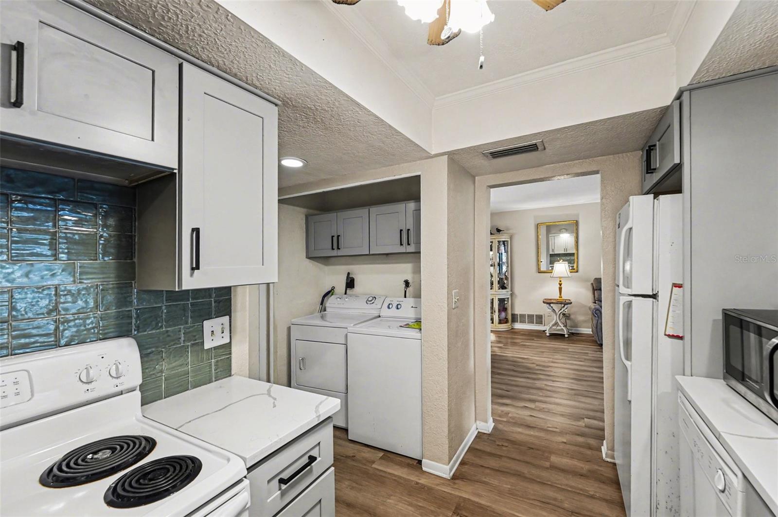 SEMINOLE-ON-THE-GREEN VILLAS - Residential