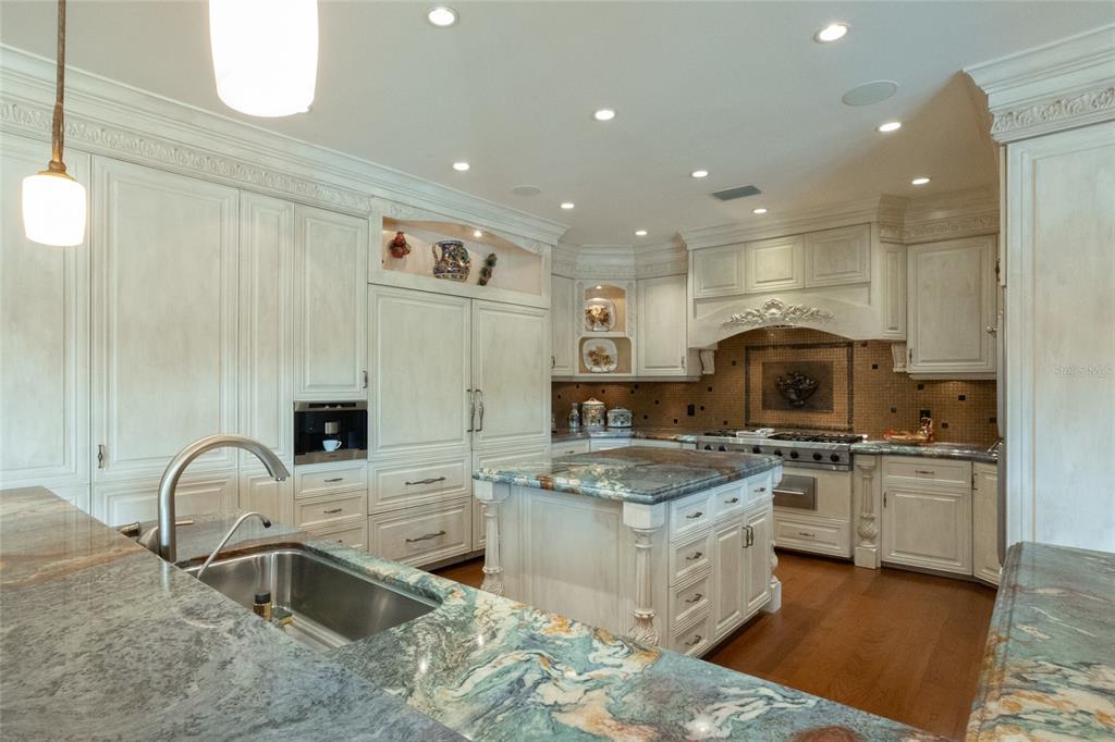 BAYOU CLUB ESTATES TR 4 - Residential