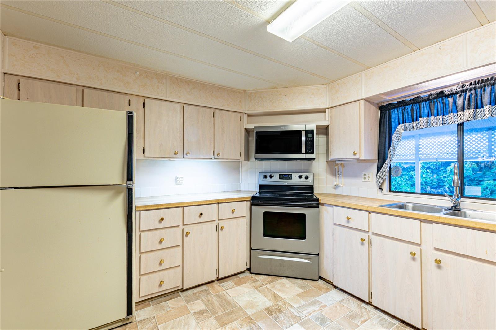 SPANISH TRAILS VILLAGE CONDO - Residential