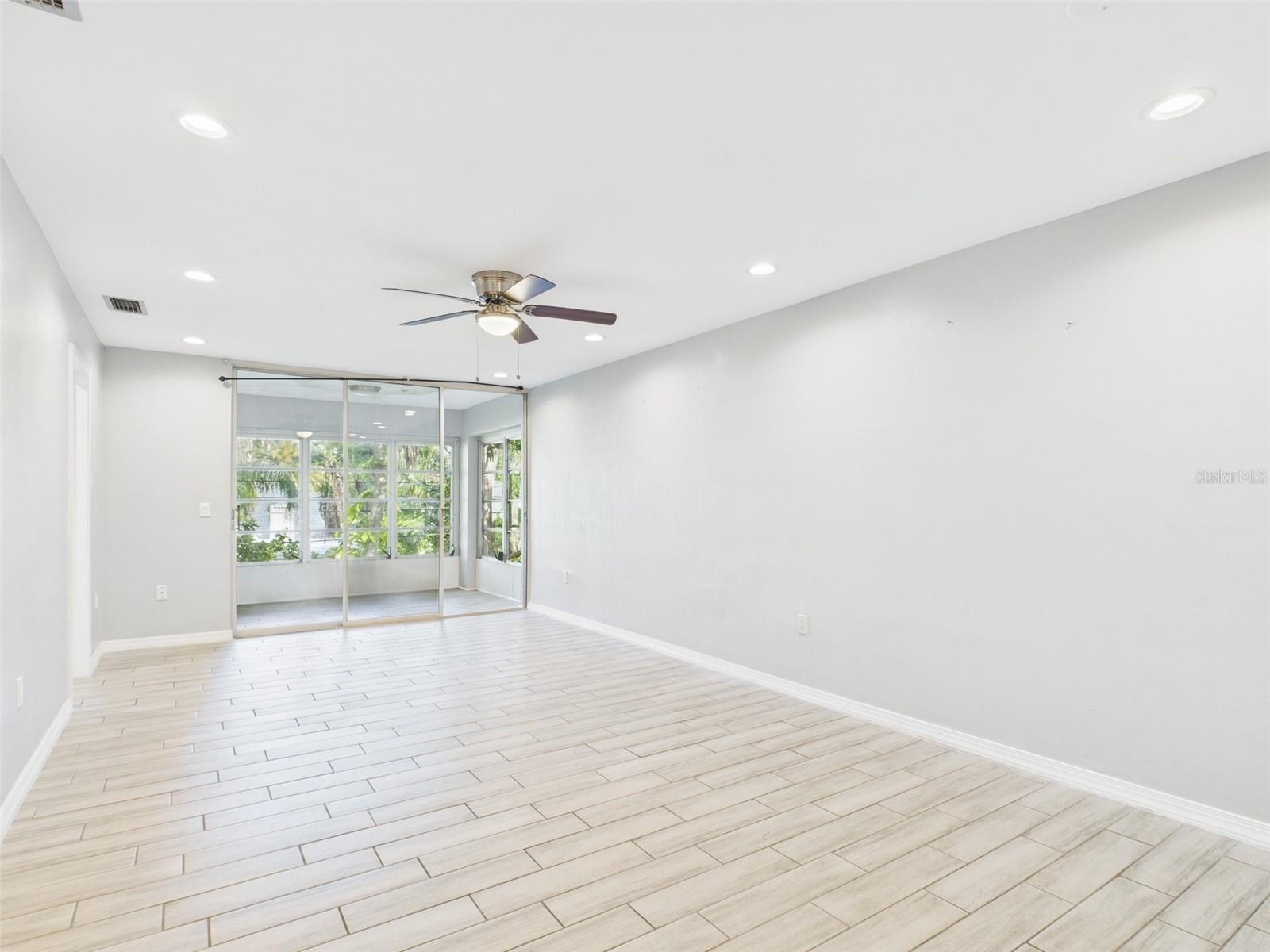 1433 S BELCHER ROAD G13