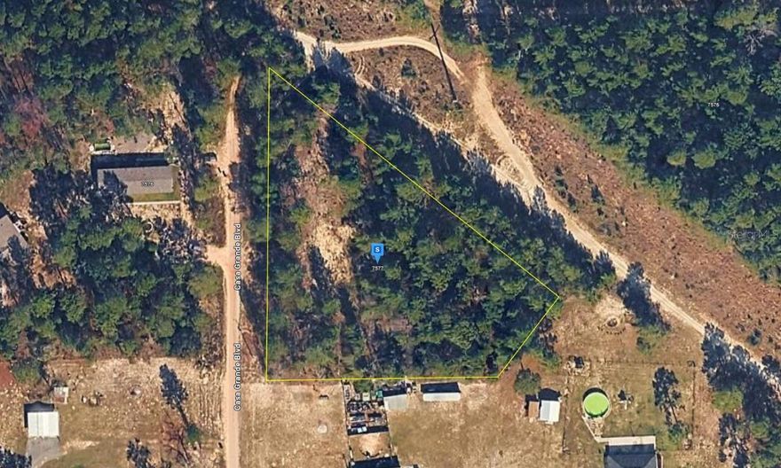 This 1.73-acre wooded lot in Keystone Heights, FL offers a peaceful, rural setting in the heart of Florida’s scenic lake country. Surrounded by mature trees, the property provides a private backdrop for a future custom home or retreat. Located near the charming town of Keystone Heights, you’ll enjoy excellent schools and easy access to numerous nearby lakes for boating, fishing, and outdoor recreation. The convenient location also keeps you close to Gainesville and Middleburg, along with shopping, healthcare, restaurants, and everyday amenities. A great opportunity to enjoy country living with modern conveniences nearby. Listing is for land only and comes As Is. 
I MAKE IT MY POLICY TO PUT ALL KNOWN INFORMATION ABOUT EACH LOT IN THE WRITE UP DETAILS, SO IF YOU DON’T SEE THE ANSWER YOU’RE LOOKING FOR , PLEASE CONTACT THE COUNTY TO GATHER INFORMATION.PLEASE UNDERSTAND WHEN BUYING OR SELLING VACANT/RAW LAND THIS IS USUALLY THE CASE. THE LISTING AGENT DOES NOT GUARANTEE THE ACCURACY OF THE INFORMATION IN THIS LISTING AND IS TO BE HELD HARMLESS OF ANY MISREPRESENTATION. BUYERS ARE ENCOURAGED TO DO THEIR OWN DUE DILIGENCE TO MAKE SURE THE LOT IS A GOOD FIT. SELLERS HAVE STATED THAT THEY WISH TO SELECT THE TITLE AGENCY FOR CLOSING. THEY ARE WILLING TO COVER THAT COST AT CLOSING. THANK YOU FOR LOOKING. THIS IS A FLAT FEE LIMITED-SERVICE LISTING.