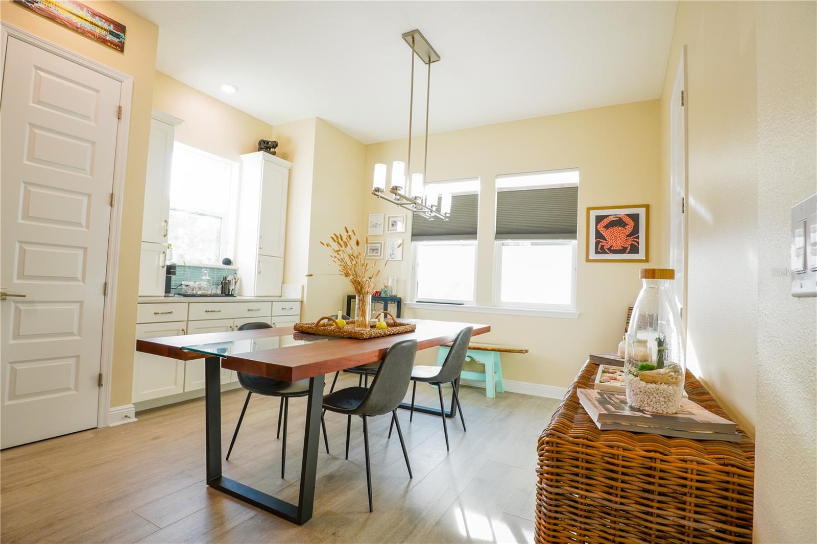 BURLINGTON TWNHMS REP - Residential