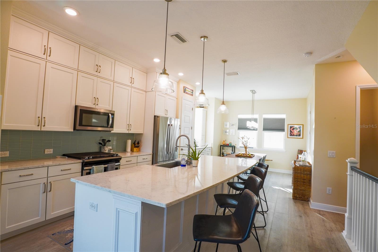 BURLINGTON TWNHMS REP - Residential