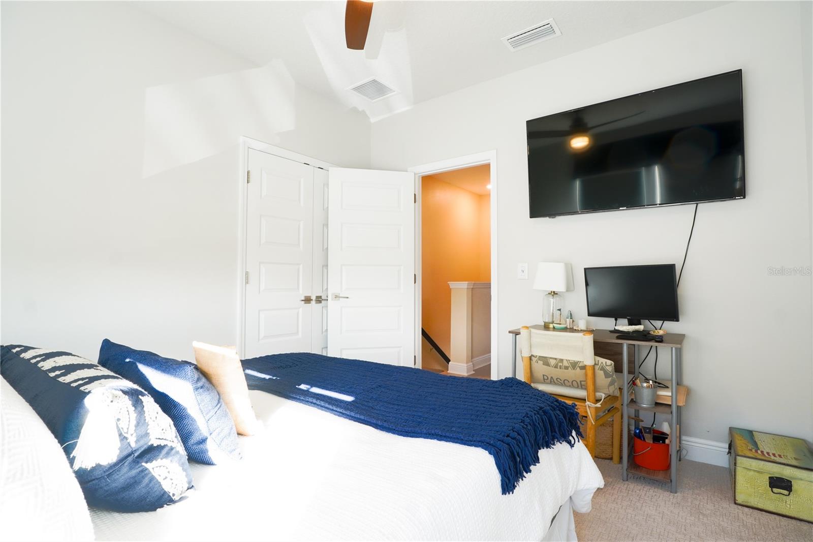 BURLINGTON TWNHMS REP - Residential