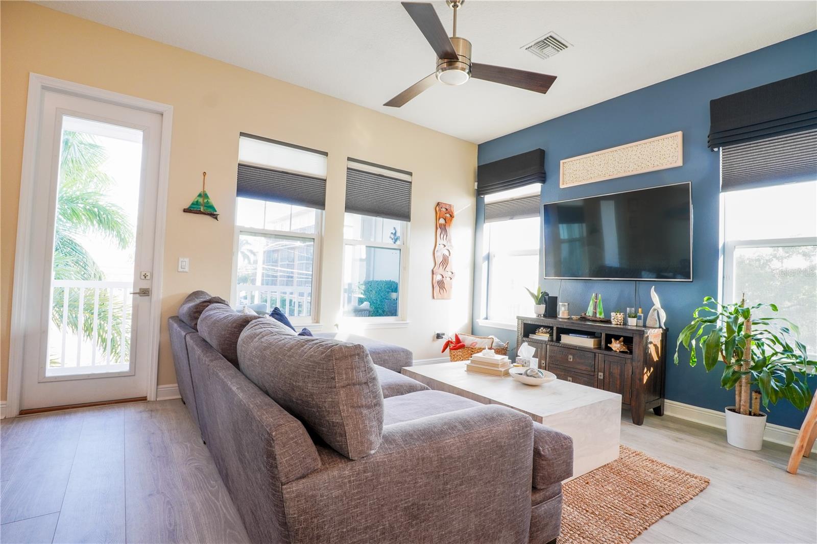 BURLINGTON TWNHMS REP - Residential