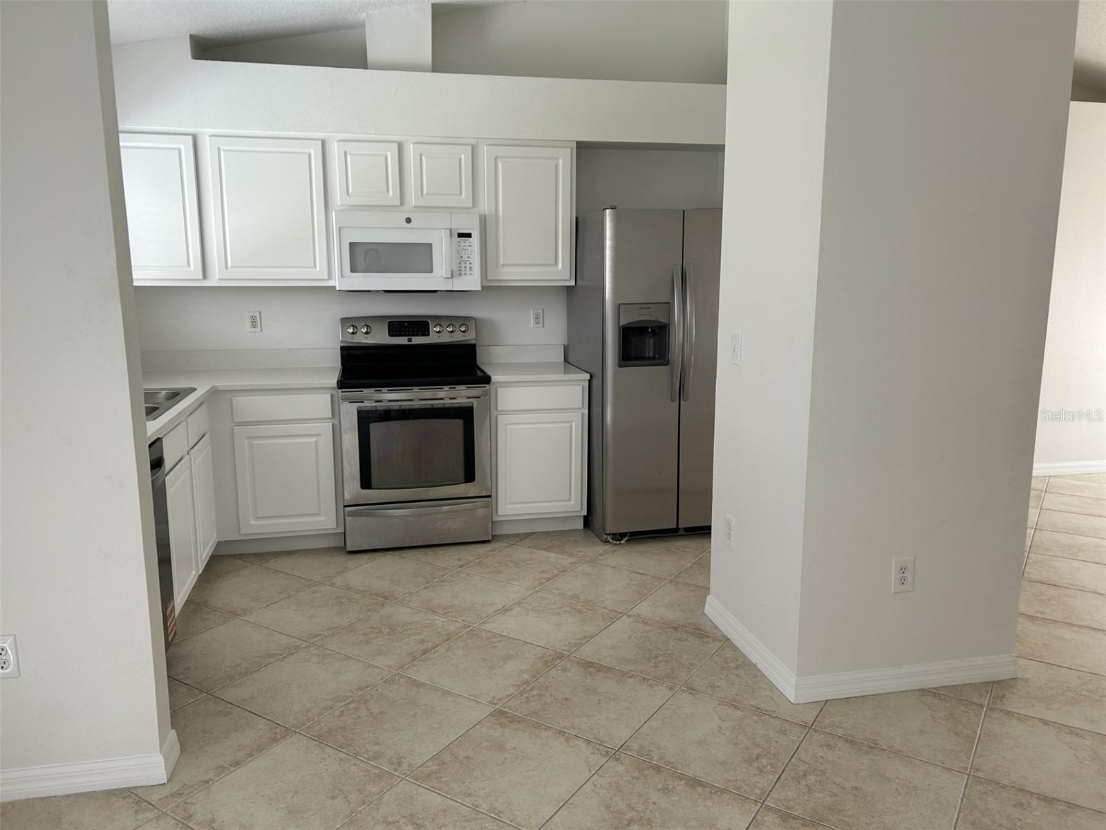 HEATHER LAKES UNIT XXXVI PH - Residential Lease