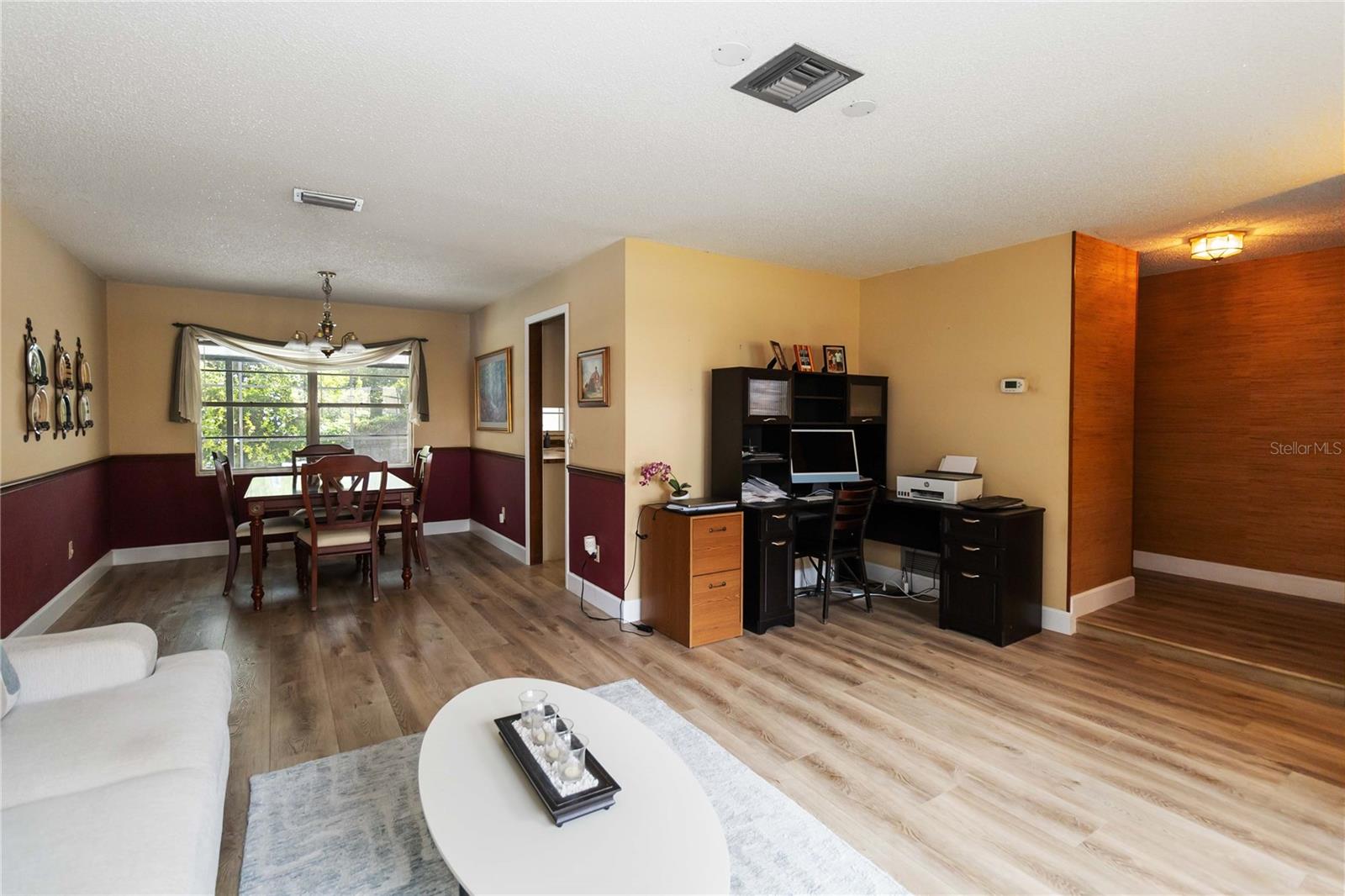BARCLAY WOODS - Residential