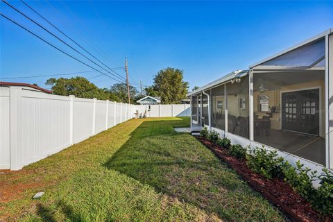 A home in SEMINOLE