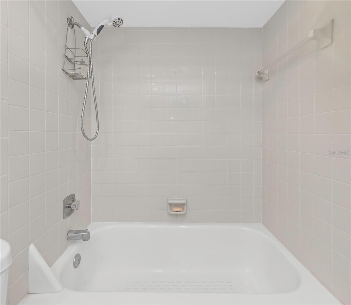 VISTA BAY CONDO I PH I - Residential