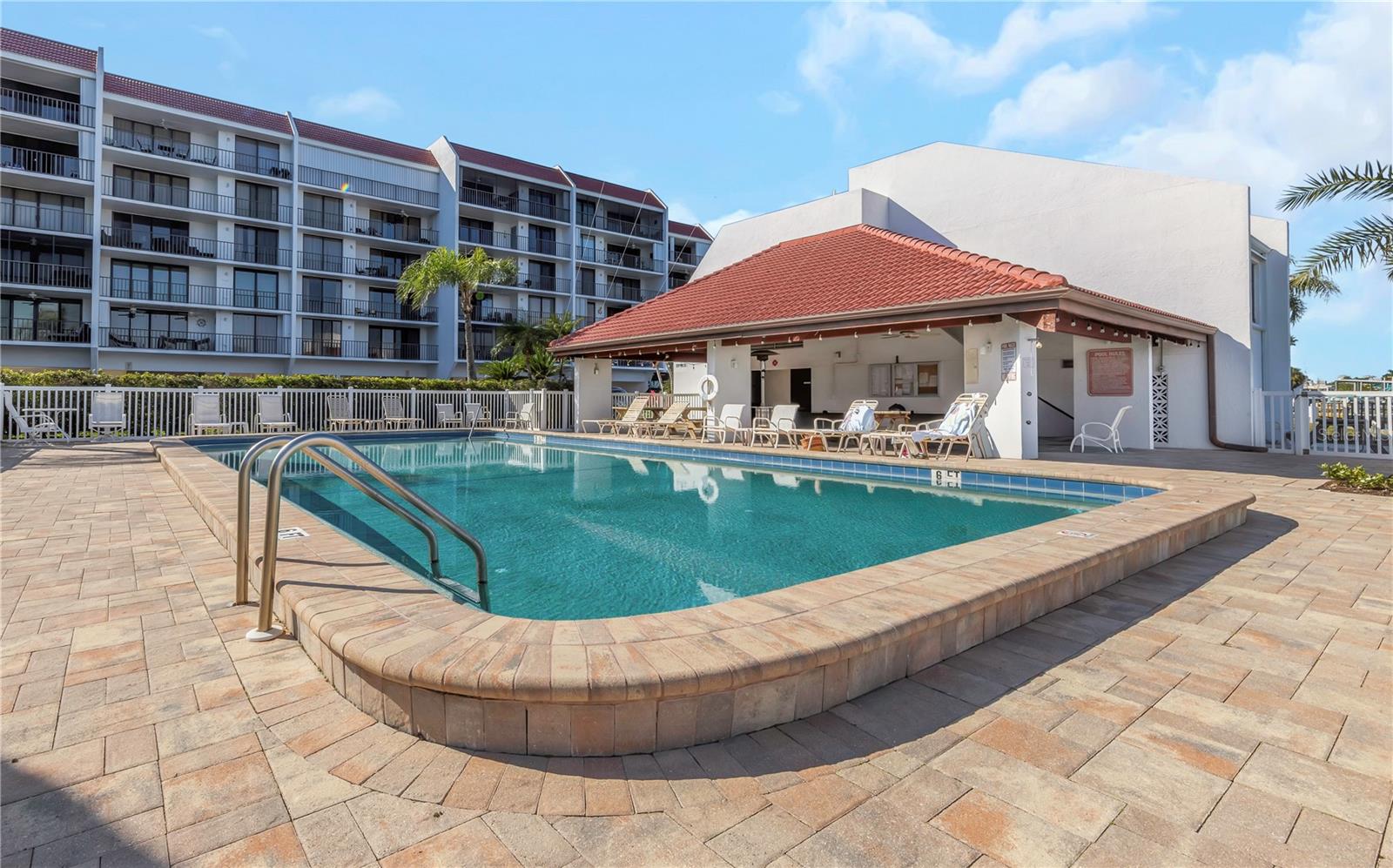 VISTA BAY CONDO I PH I - Residential