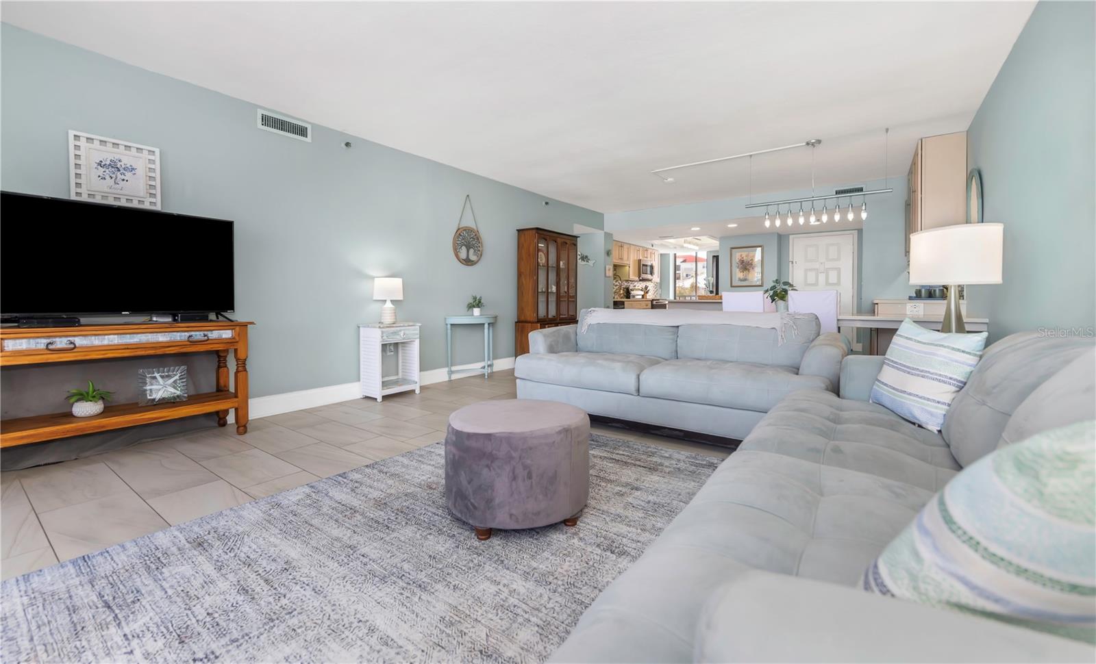 VISTA BAY CONDO I PH I - Residential