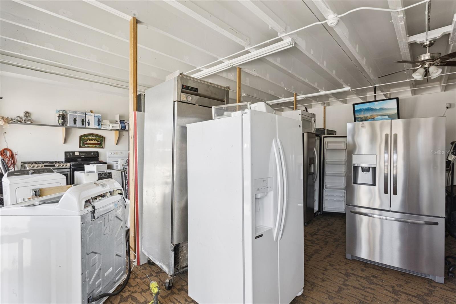 LEESBURG - Commercial Sale