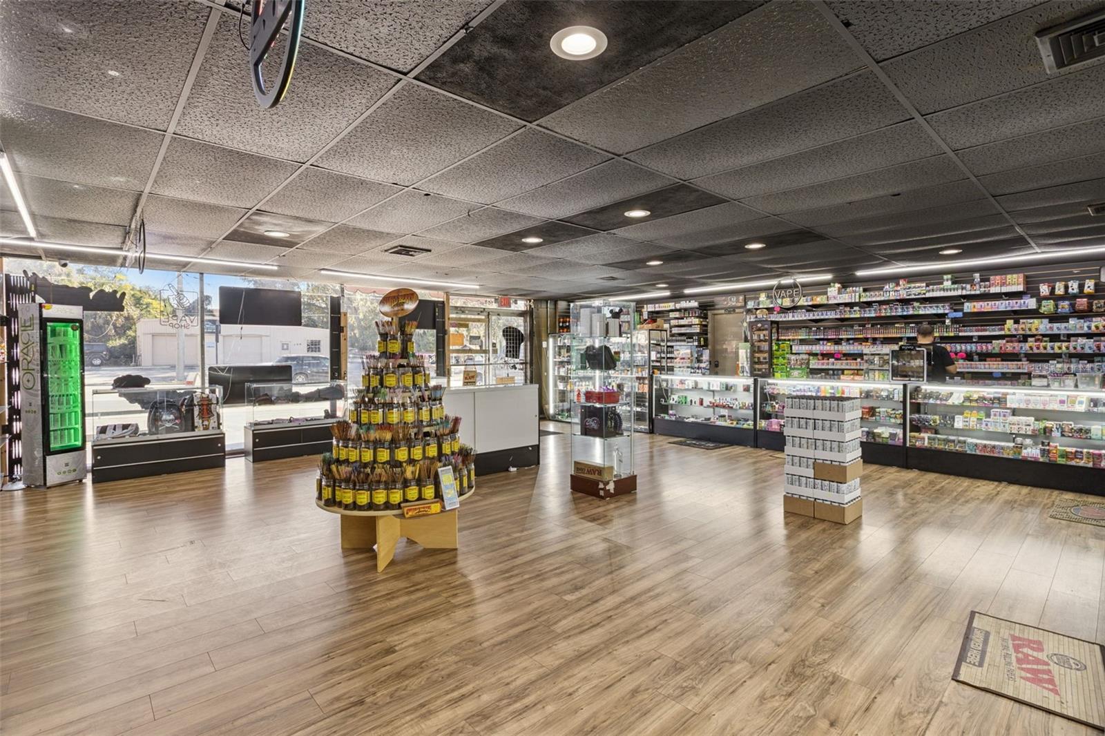 LEESBURG - Commercial Sale