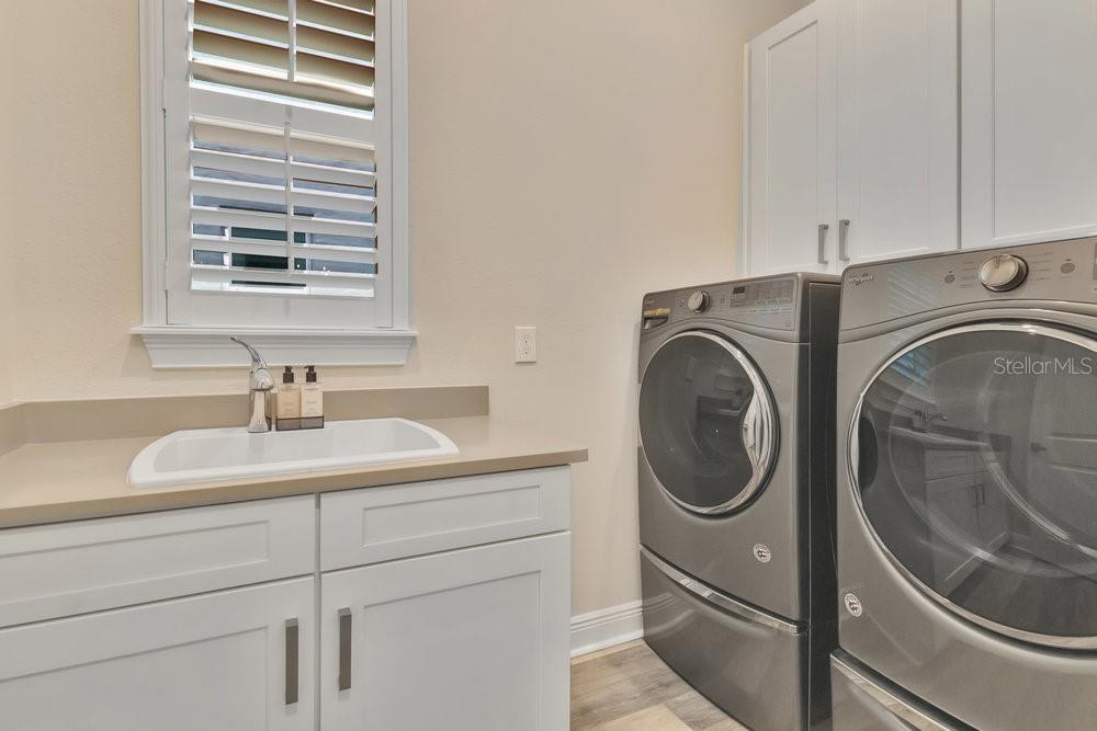 ESTATES AT PARKSIDE - Residential