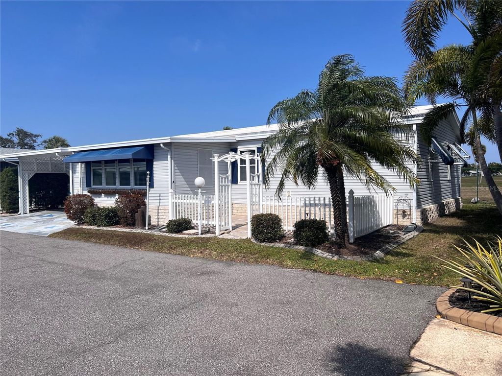 Photo of 4900 4th C Street E, Bradenton, FL 34203 (MLS # A4683331)