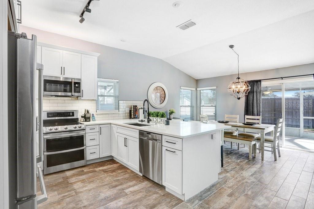 KINGSWAY OAKS PH 1 - Residential