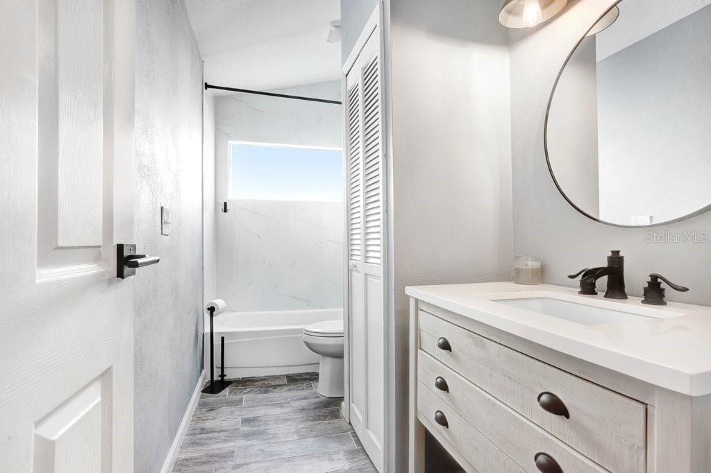 KINGSWAY OAKS PH 1 - Residential