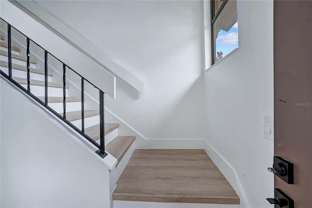 Photo of 3012 S Semoran Boulevard #G2, Orlando, FL 32822 (MLS # O6433895)