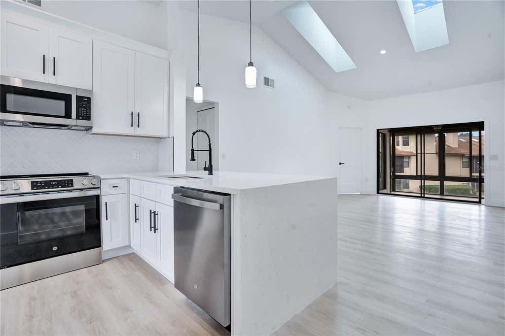 Photo of 3012 S Semoran Boulevard #G2, Orlando, FL 32822 (MLS # O6433895)