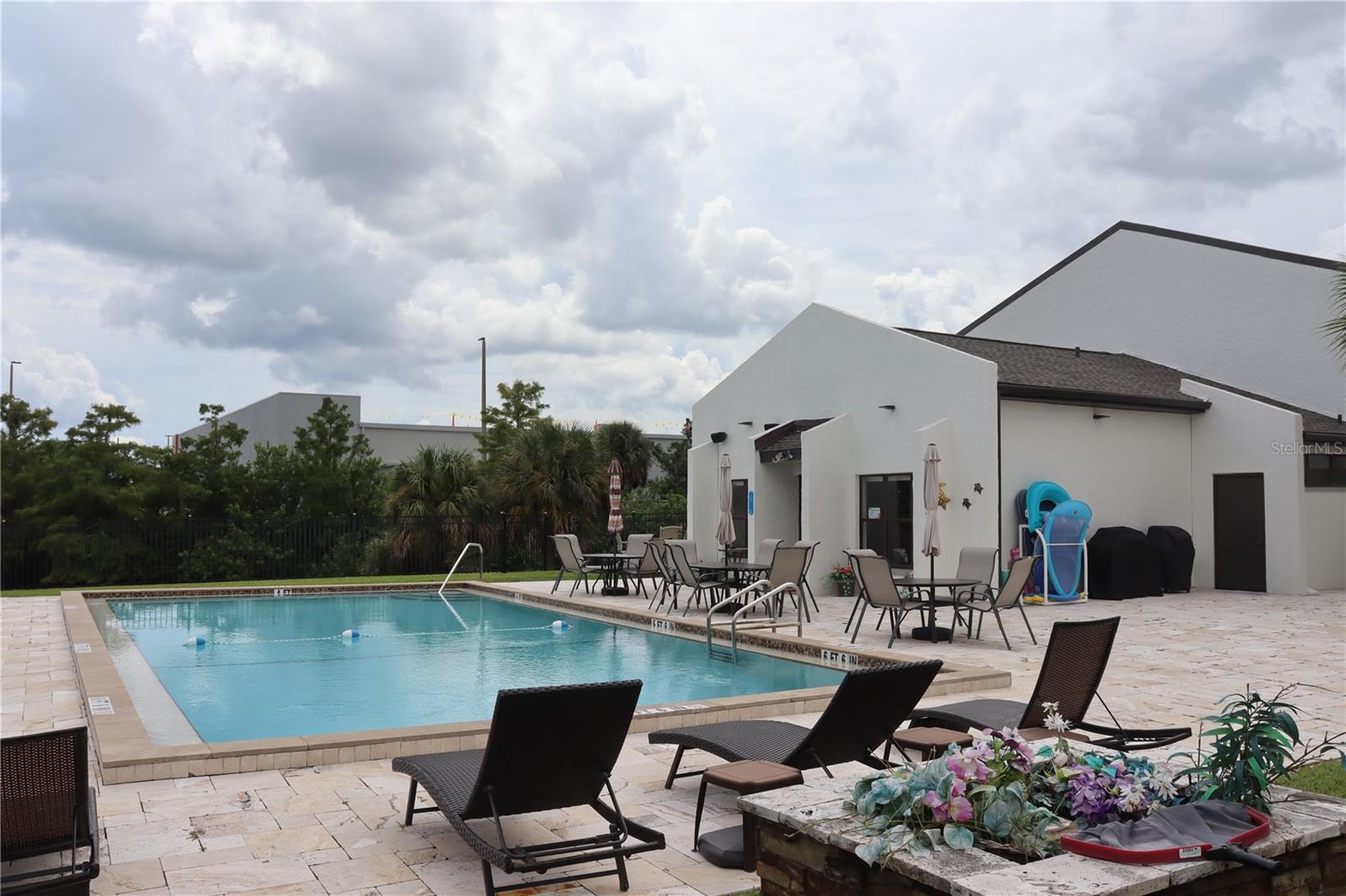 AQUA GARDENS TWNHS BLDG E - Residential Lease