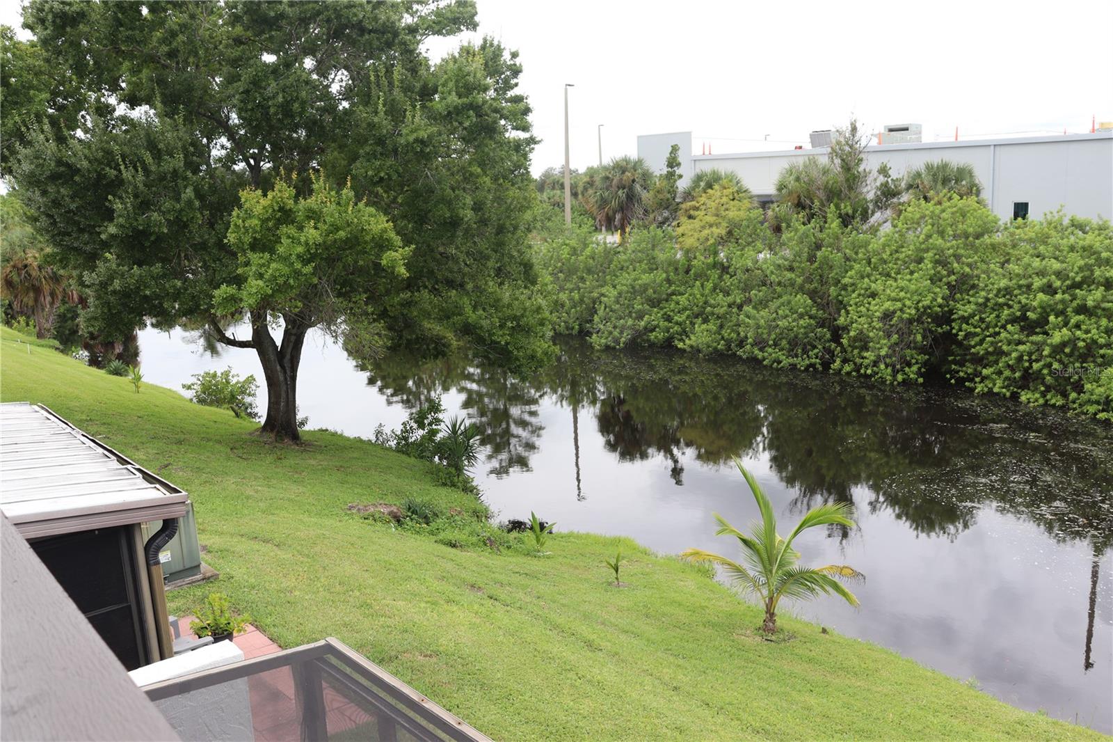 AQUA GARDENS TWNHS BLDG E - Residential Lease