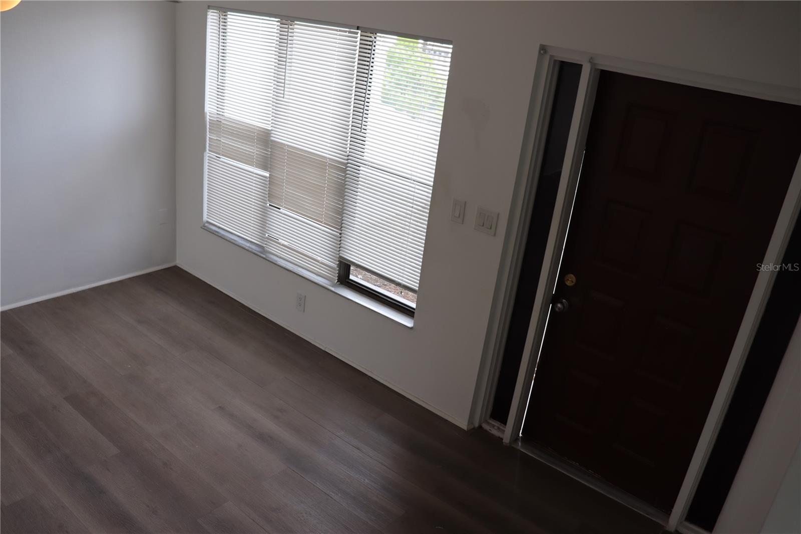 AQUA GARDENS TWNHS BLDG E - Residential Lease