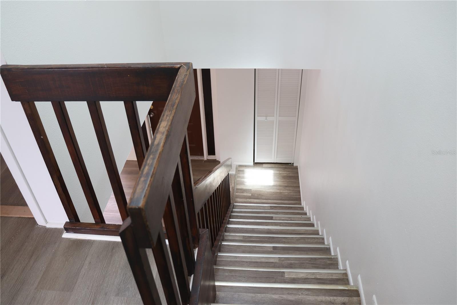 AQUA GARDENS TWNHS BLDG E - Residential Lease