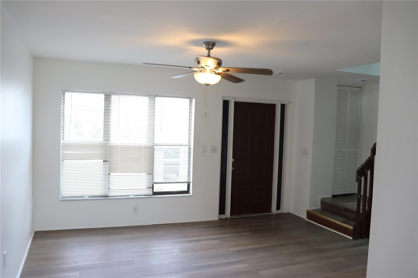 AQUA GARDENS TWNHS BLDG E - Residential Lease