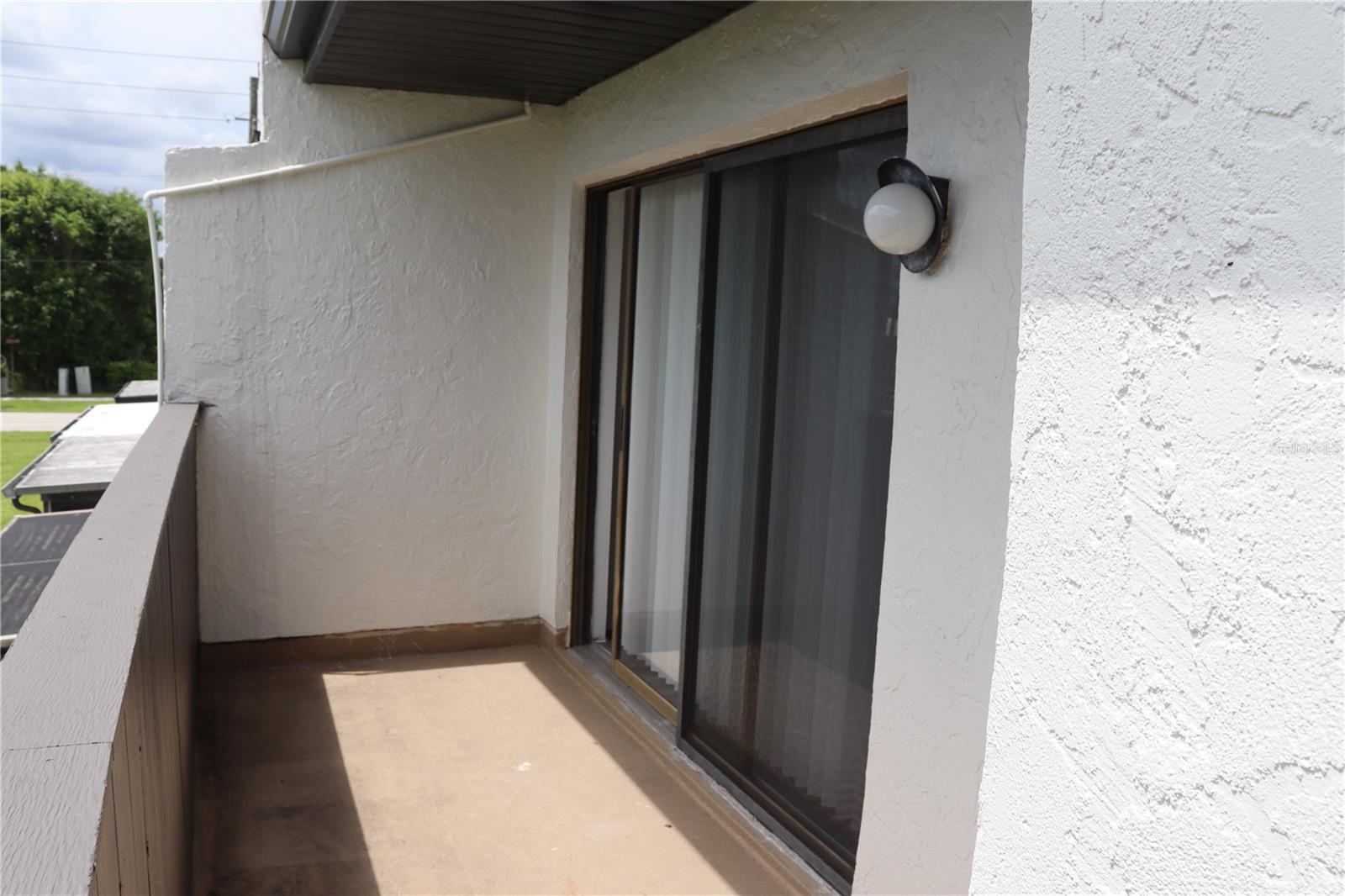 AQUA GARDENS TWNHS BLDG E - Residential Lease