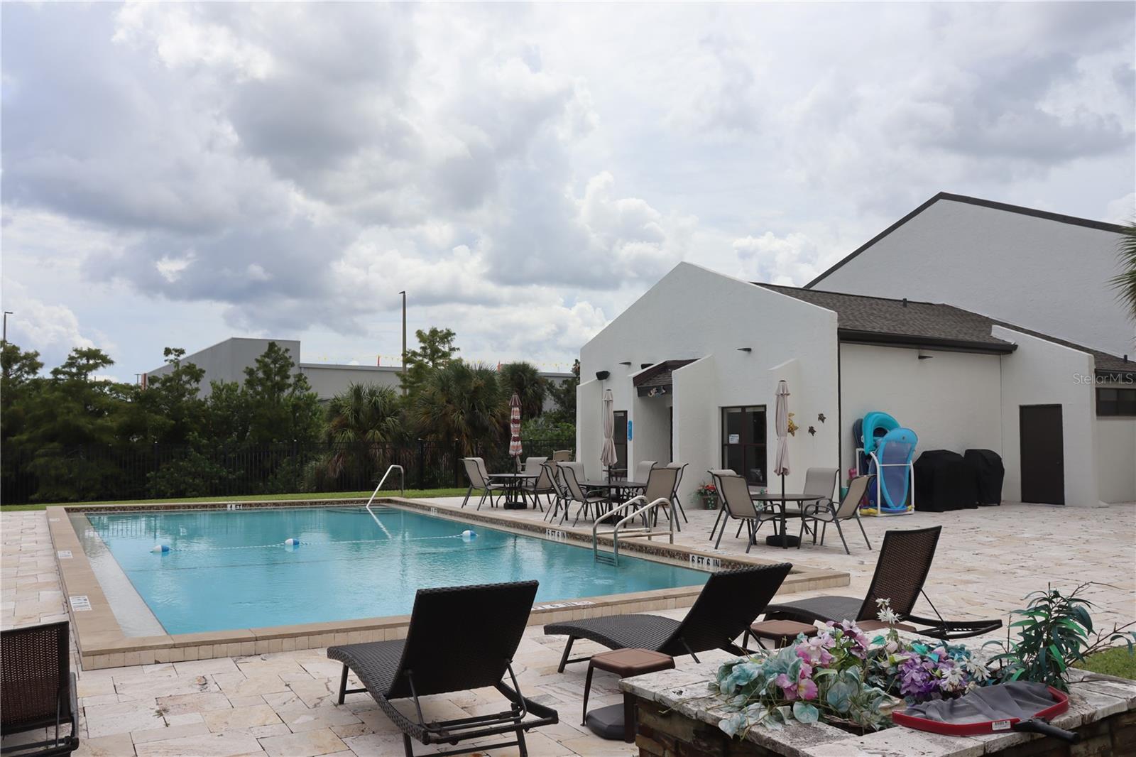 AQUA GARDENS TWNHS BLDG E - Residential Lease