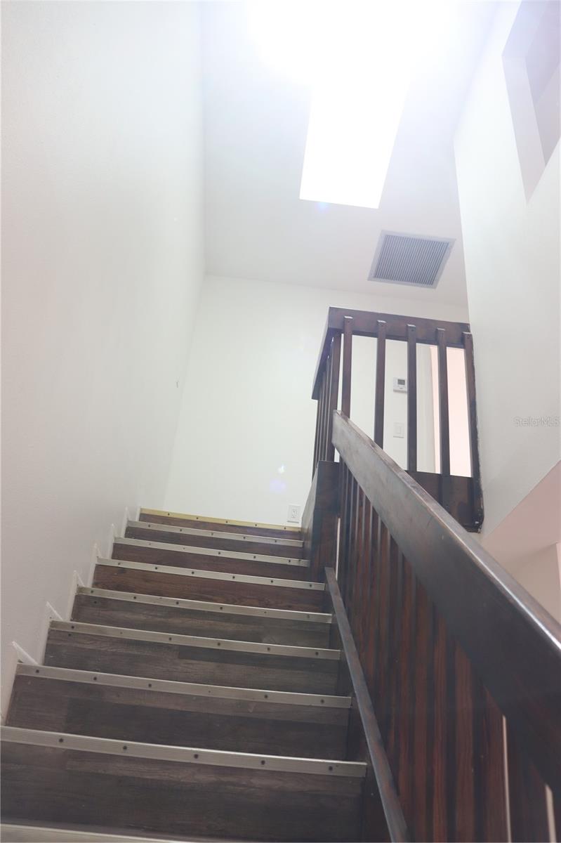 AQUA GARDENS TWNHS BLDG E - Residential Lease