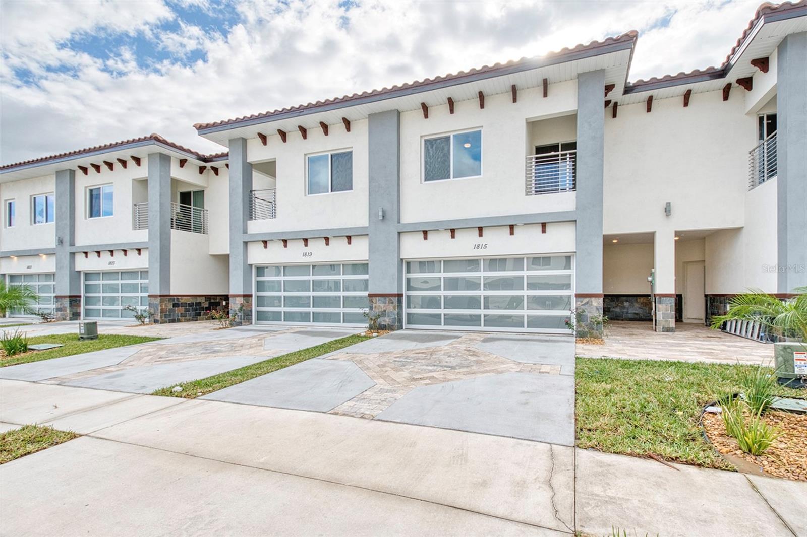 1815 BRENTWOOD COURT