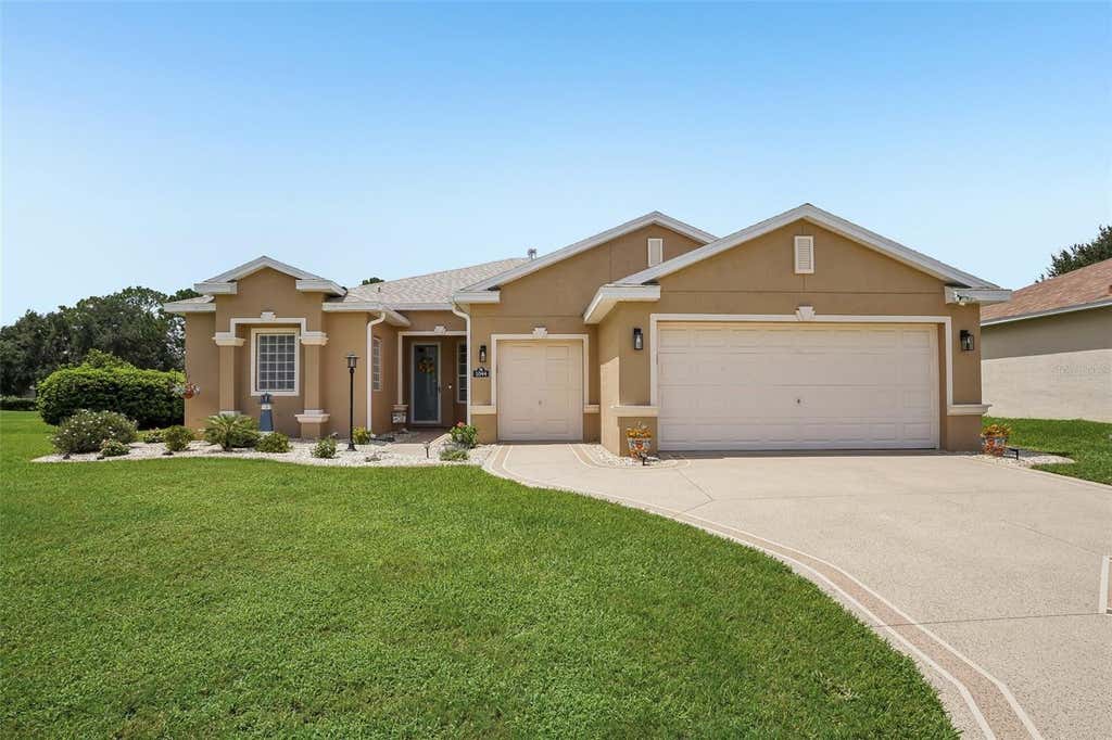 Photo of 1044 SW 159th Street, Ocala, FL 34473 (MLS # O6431084)