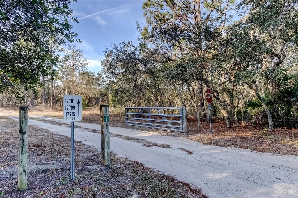 Photo of 17719 Orwell Road, Hudson, FL 34667 (MLS # TB8480483)