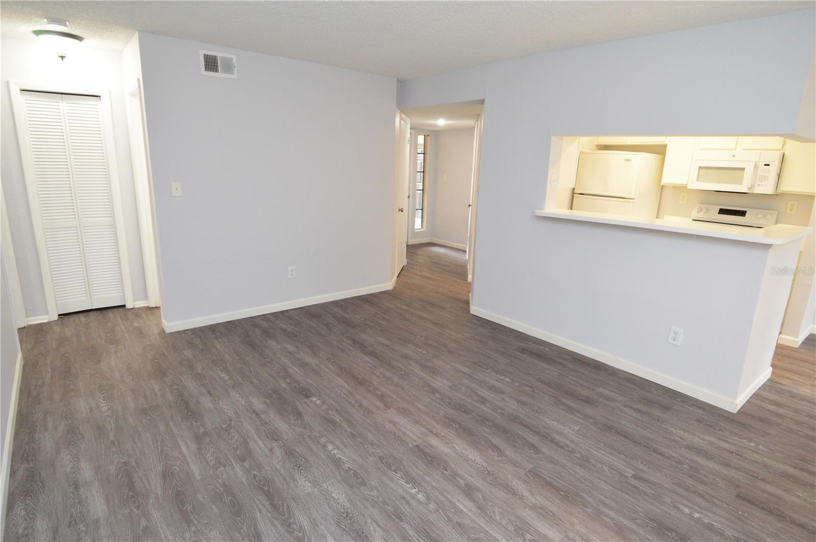 THE GRAND RESERVE CONDO - Residential Lease