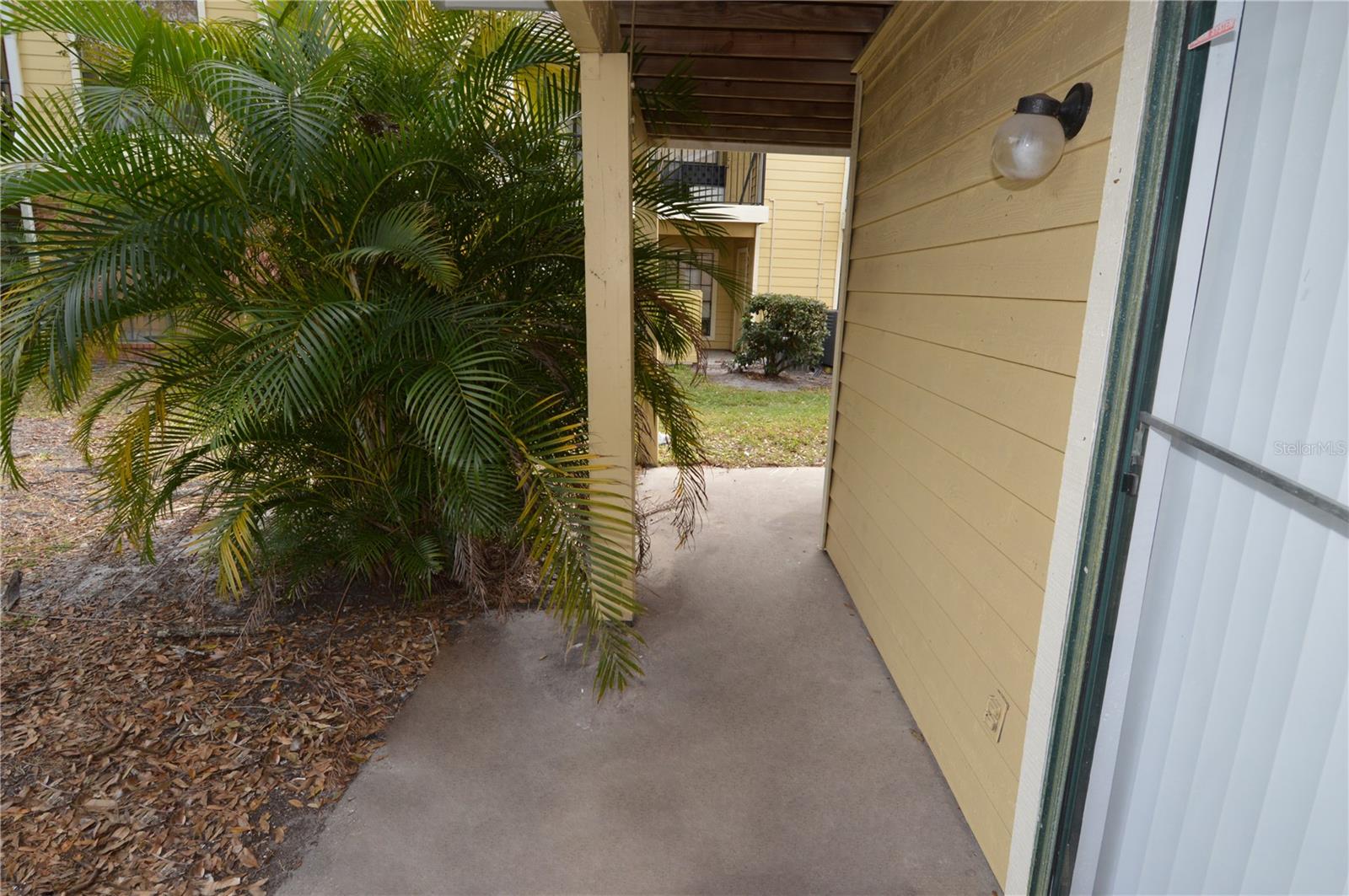 THE GRAND RESERVE CONDO - Residential Lease