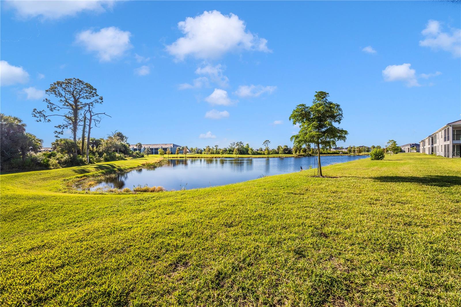 WELLEN PARK GOLF & COUNTRY CLUB - Residential Lease