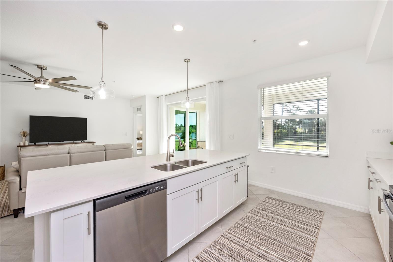 WELLEN PARK GOLF & COUNTRY CLUB - Residential Lease