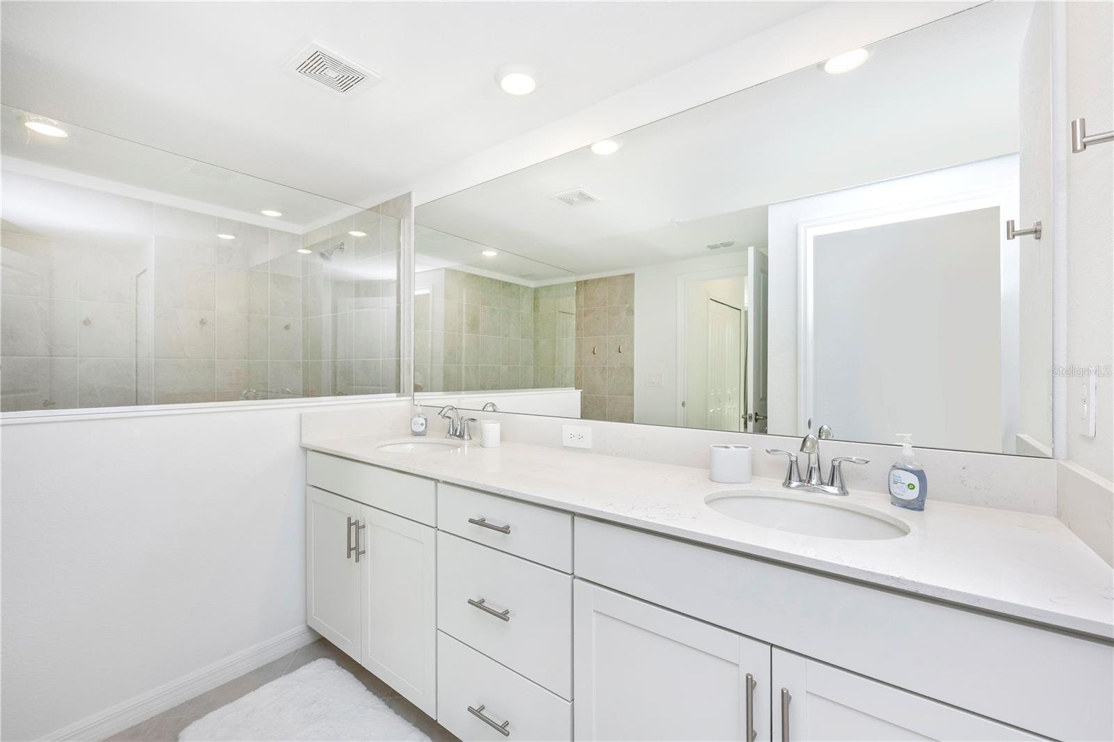 WELLEN PARK GOLF & COUNTRY CLUB - Residential Lease