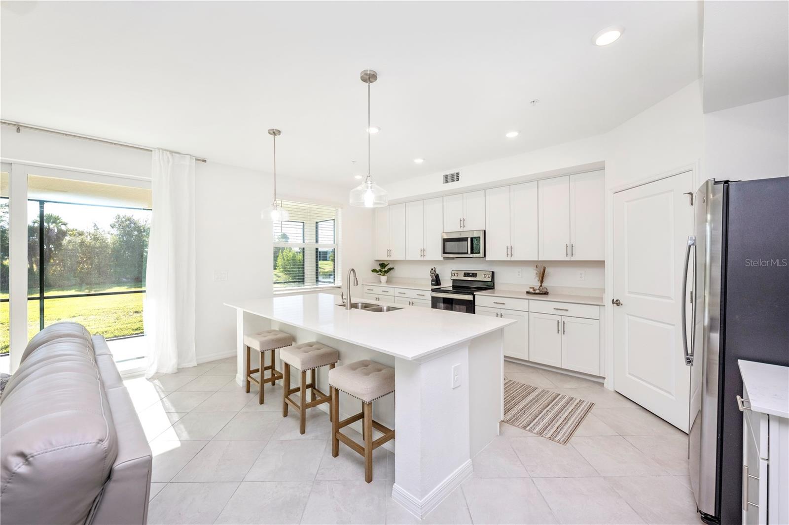WELLEN PARK GOLF & COUNTRY CLUB - Residential Lease